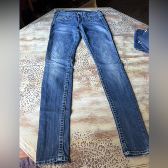 True Religion Low Rise Big T Skinny Stretch Jeans - Picture 2 of 7